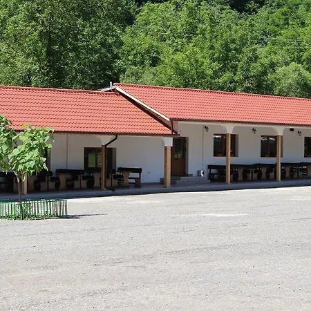 Pod Chardaka Lopushna Georgi-Damyanovo